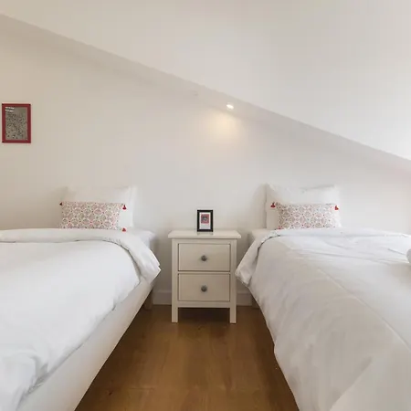 公寓 Lovely Duplex With Balcony *