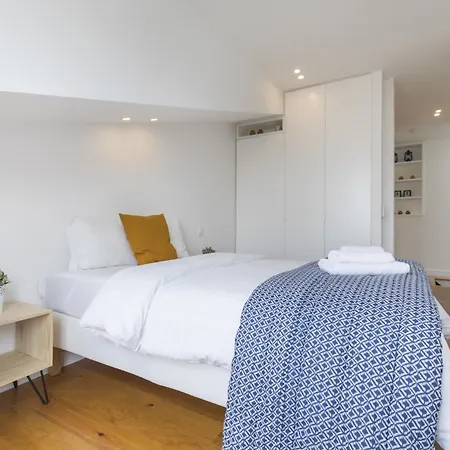 公寓 Lovely Duplex With Balcony *