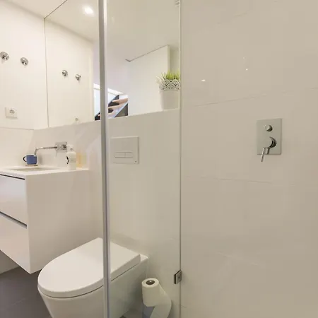 Bright Duplex With Private Terrace In Alcantara Apartamento