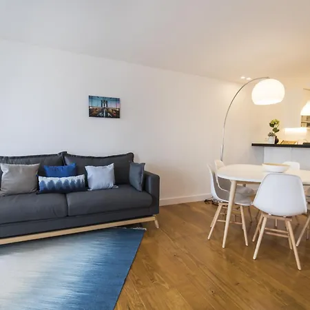 Bright Duplex With Private Terrace In Alcantara Apartmán