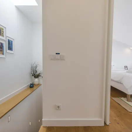 Bright Duplex With Private Terrace In Alcantara *