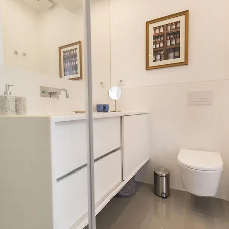 Bright Duplex With Private Terrace In Alcantara