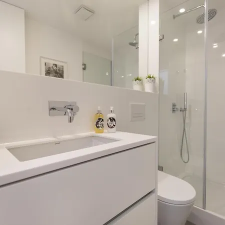 Bright Duplex With Private Terrace In Alcantara