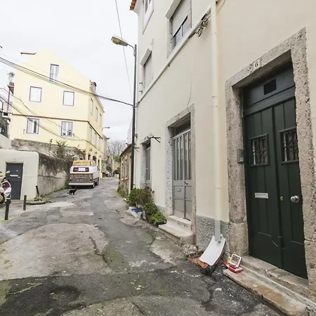 Daire Bright Duplex With Private Terrace In Alcantara Lisboa